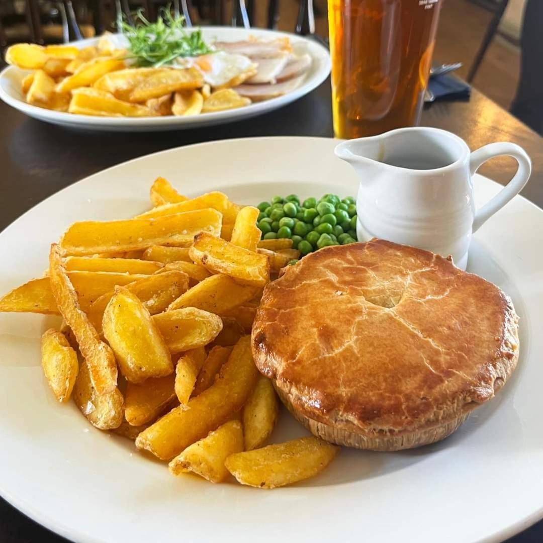 The Crown, Smallburgh מראה חיצוני תמונה